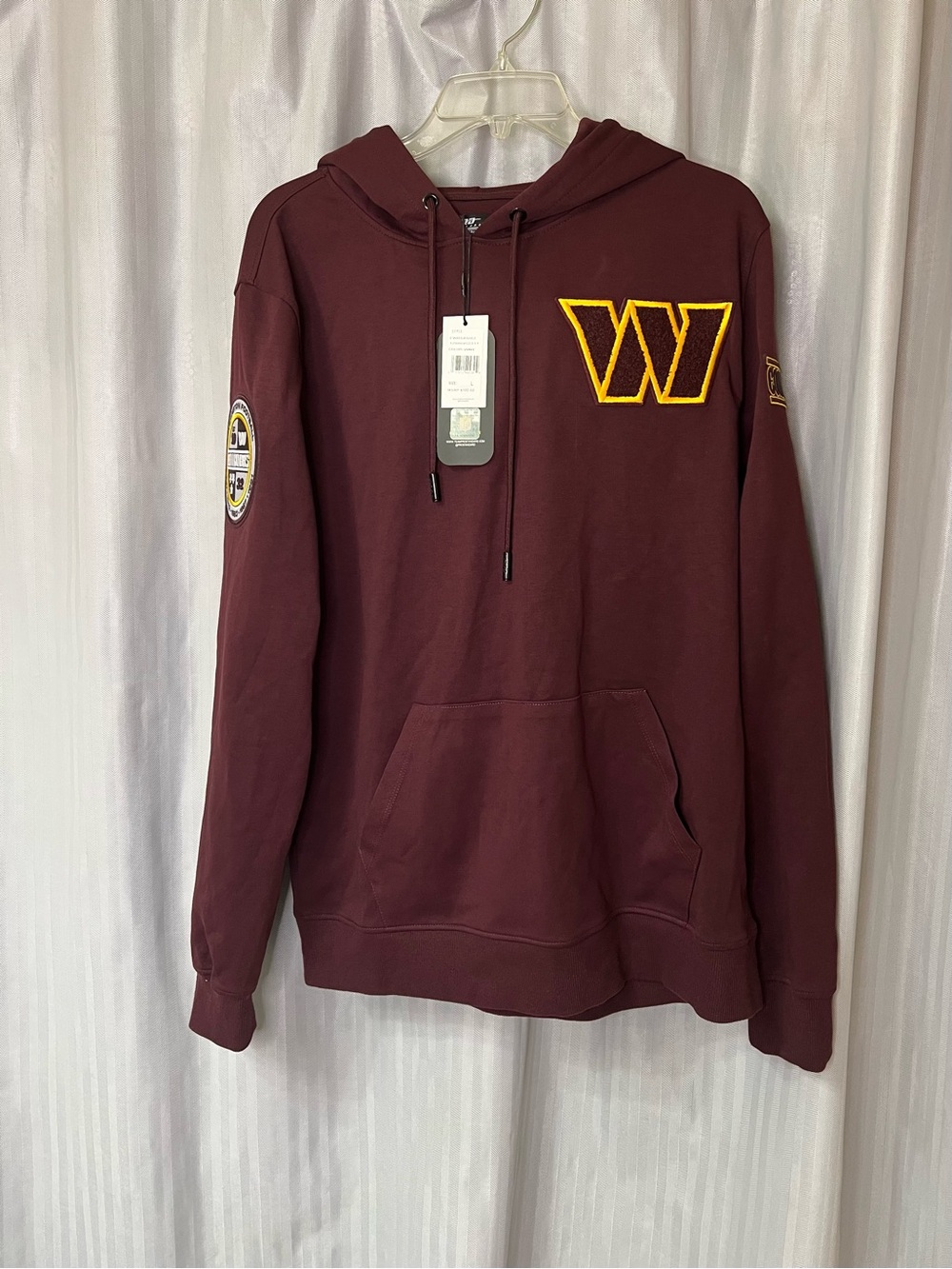 Washington Commanders Men's Pullover Hoodie size L New With Tags